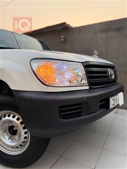 تۆیۆتا لاند کروزەر